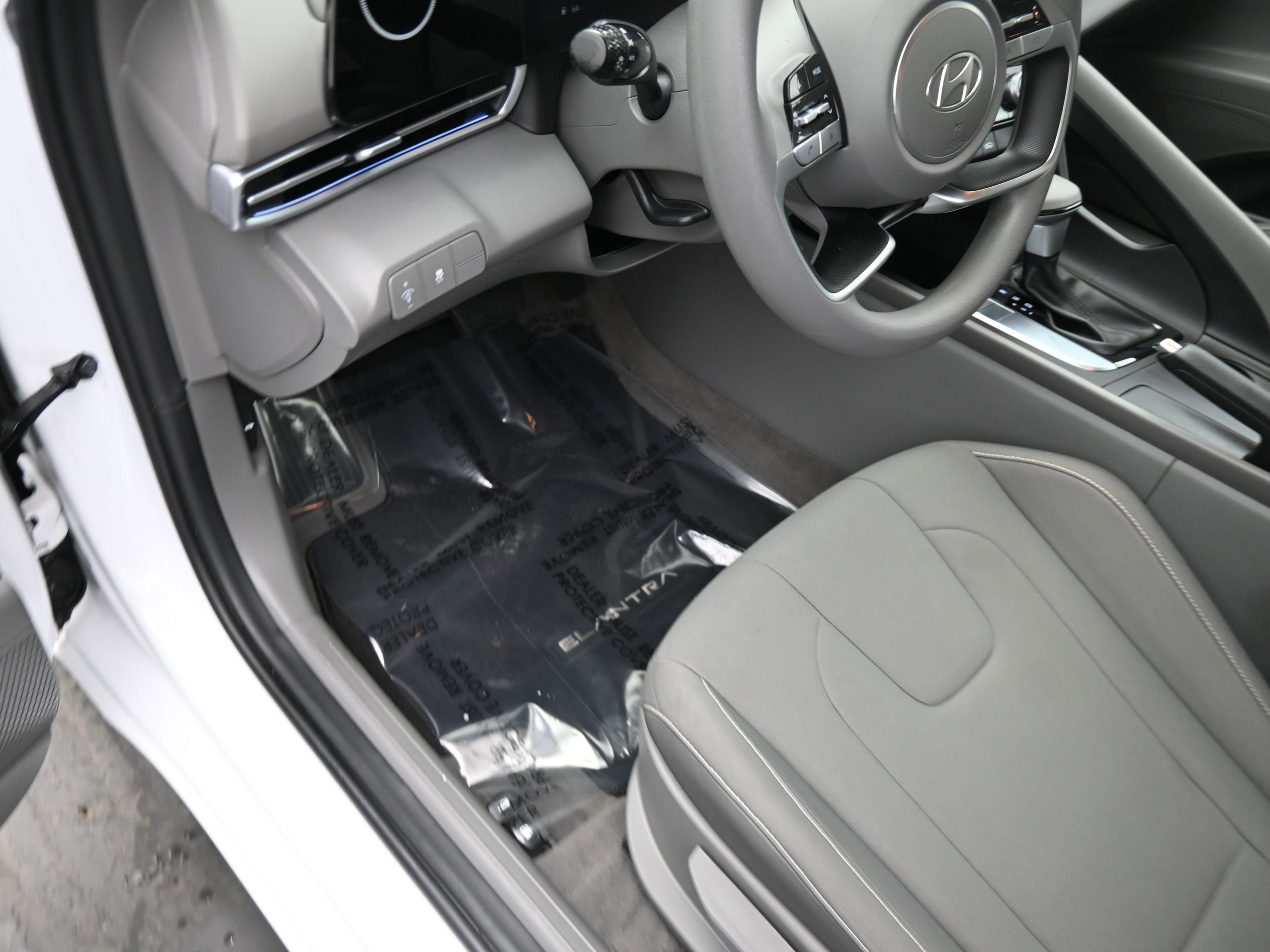 Used 2024 Hyundai Elantra SEL image 26