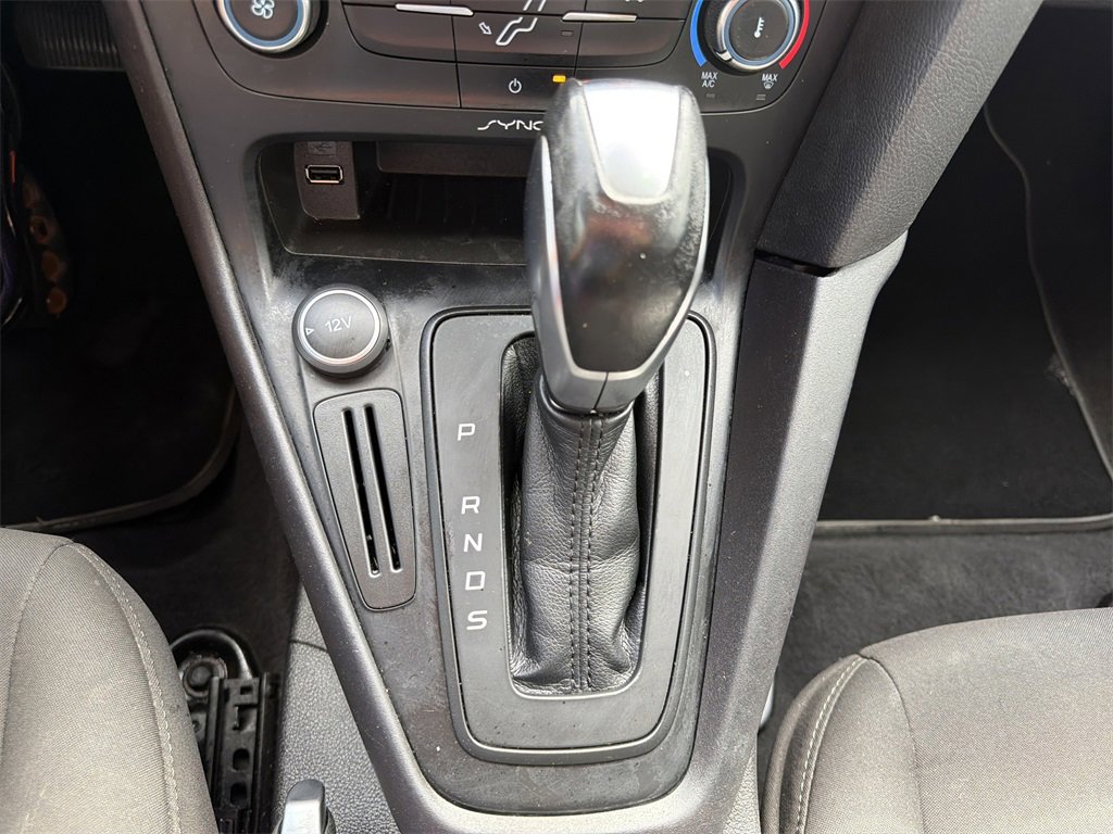 Used 2016 Ford Focus SE w/ SE Sport Package image 30