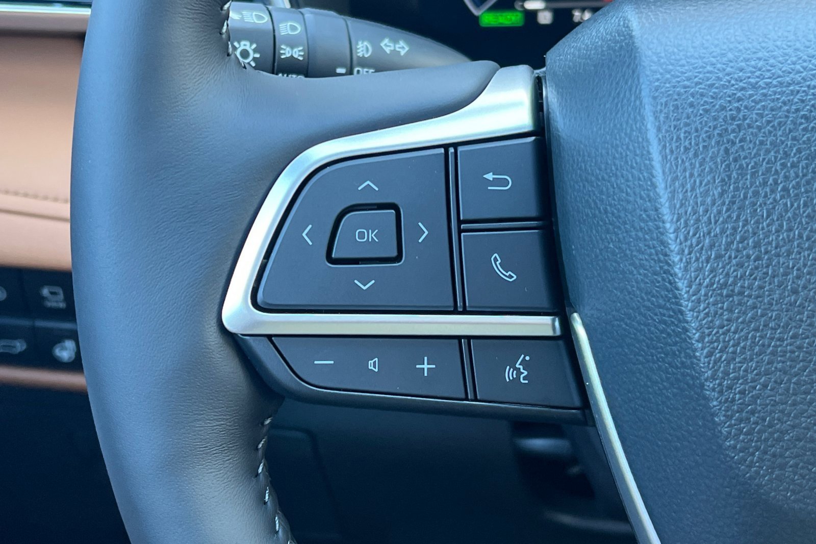 New 2025 Toyota Highlander Platinum image 27