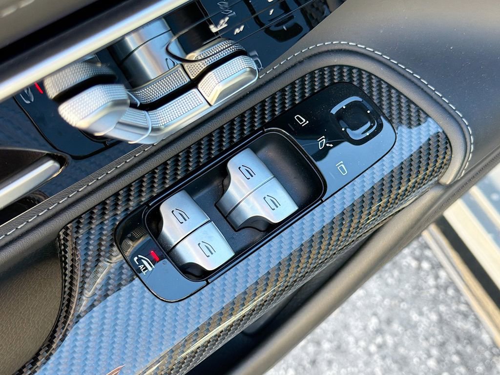 Used 2022 Mercedes-Benz SL 63 AMG 4MATIC image 26