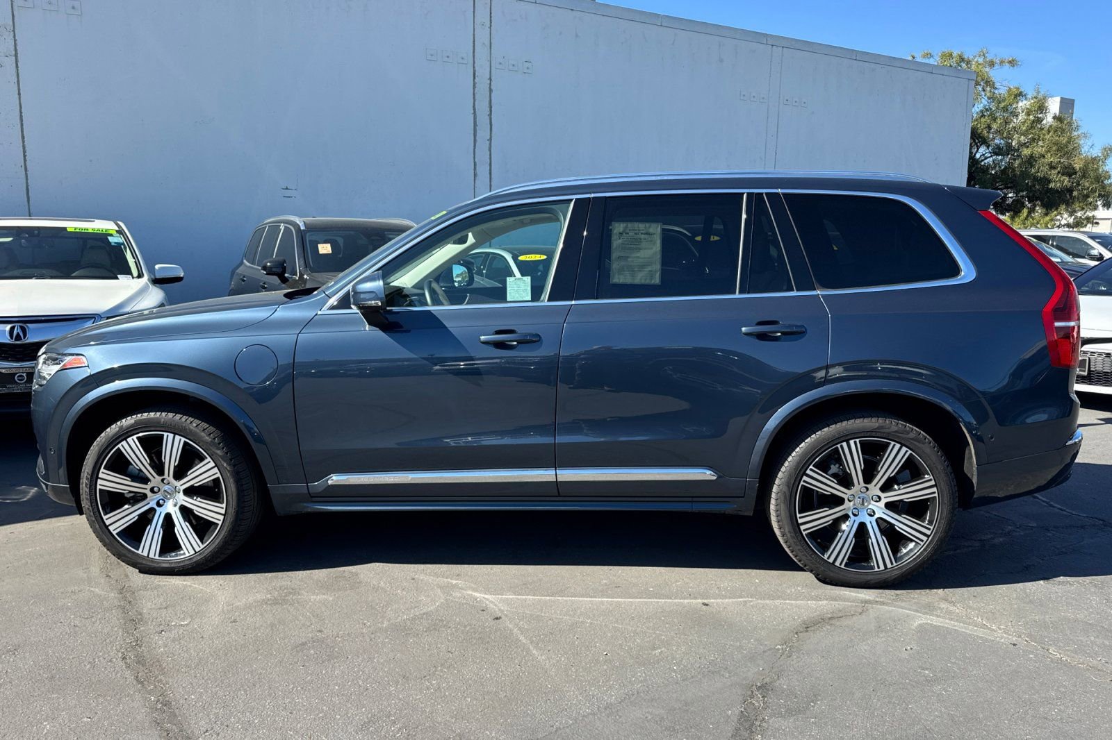 Certified 2024 Volvo XC90 T8 Plus w/ Protection Package Premier image 6