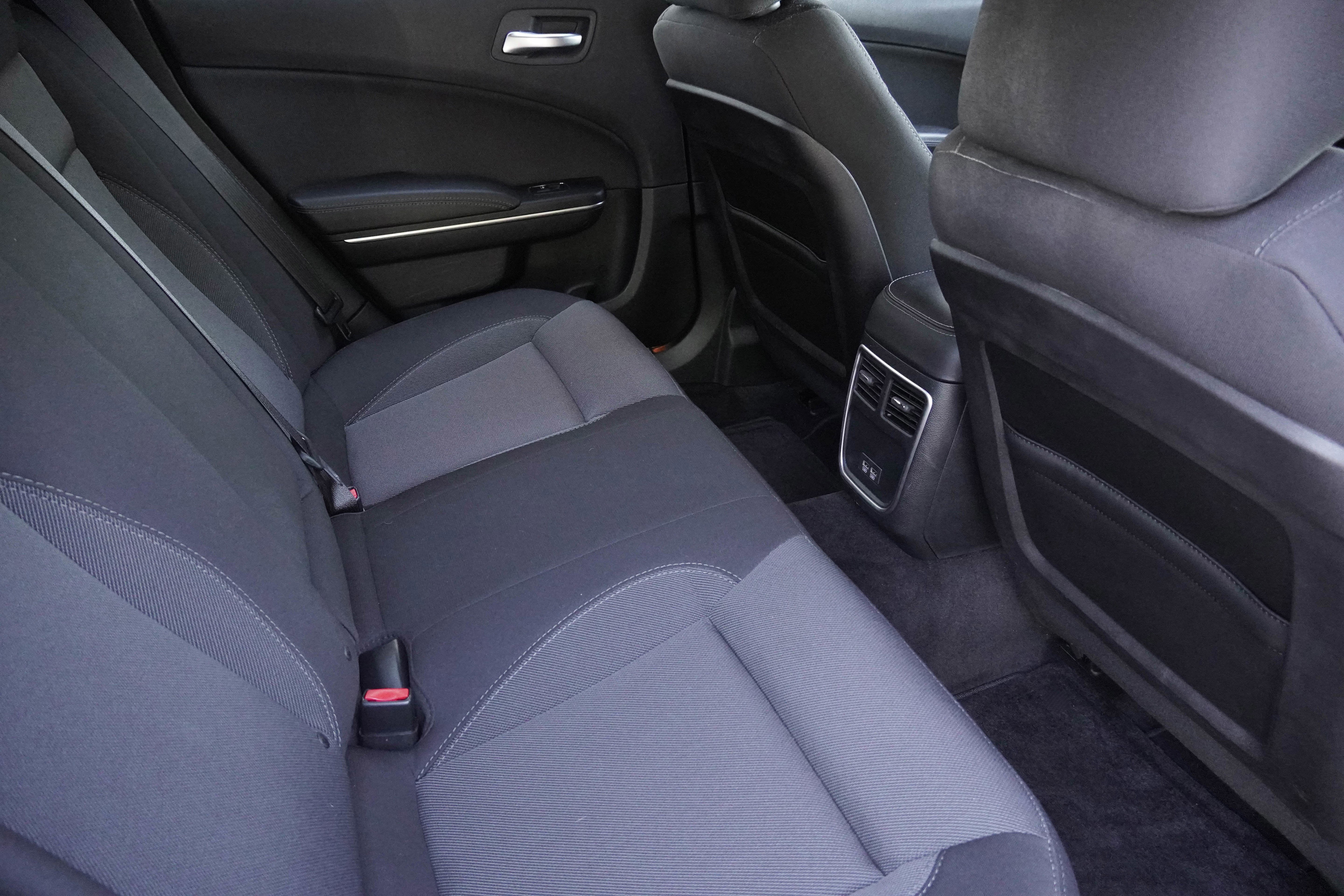 Used 2017 Dodge Charger SE AWD/4WD image 31