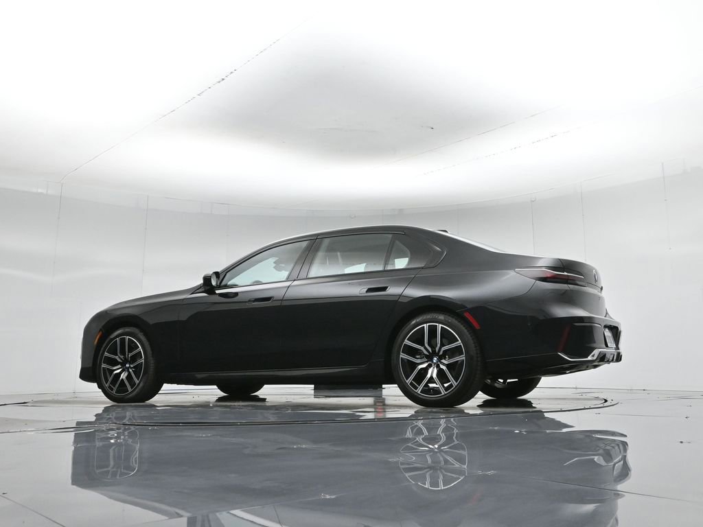 Used 2025 BMW 740i image 51
