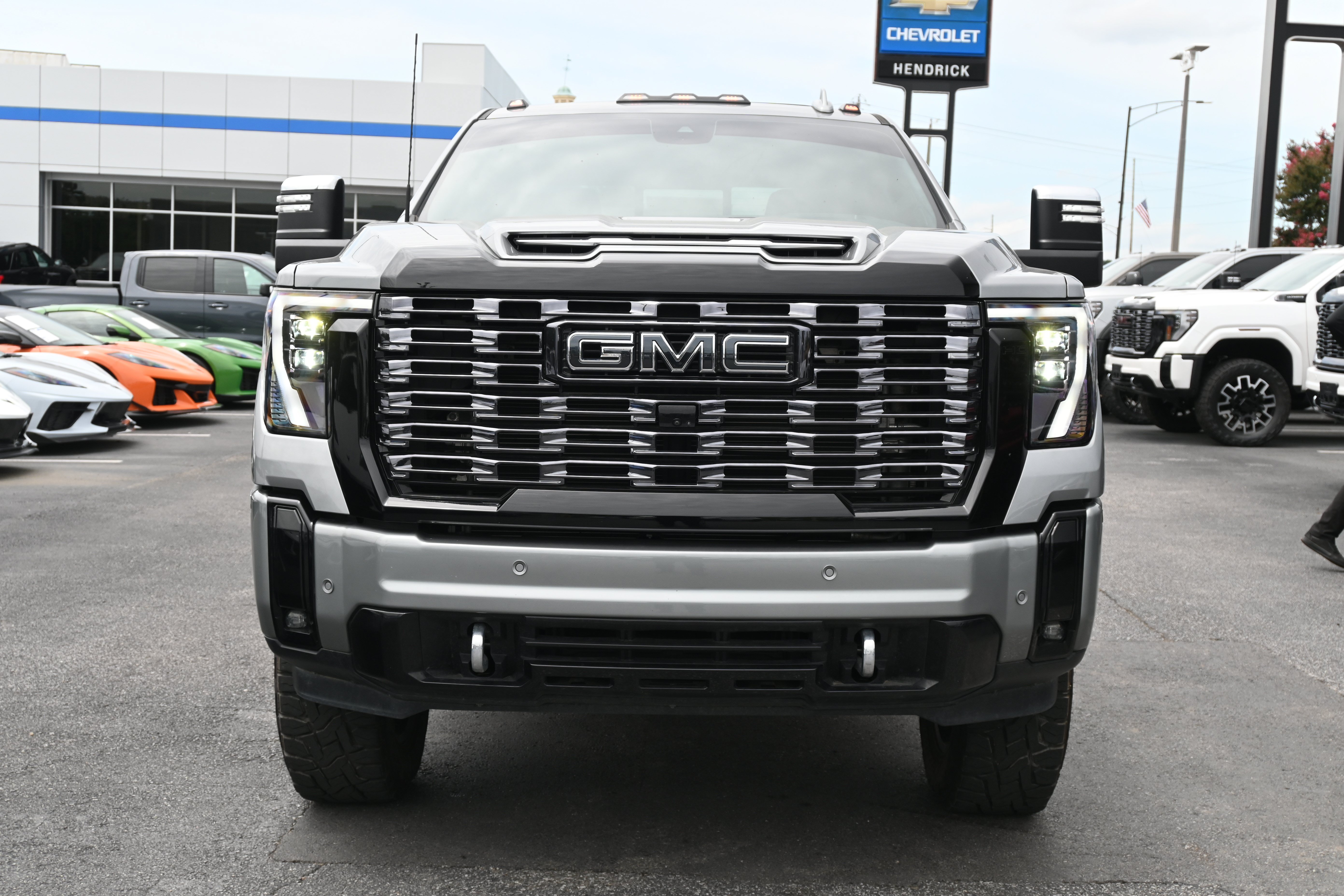 Used 2025 GMC Sierra 2500 Denali Ultimate w/ Max Trailering Package AWD/4WD image 15