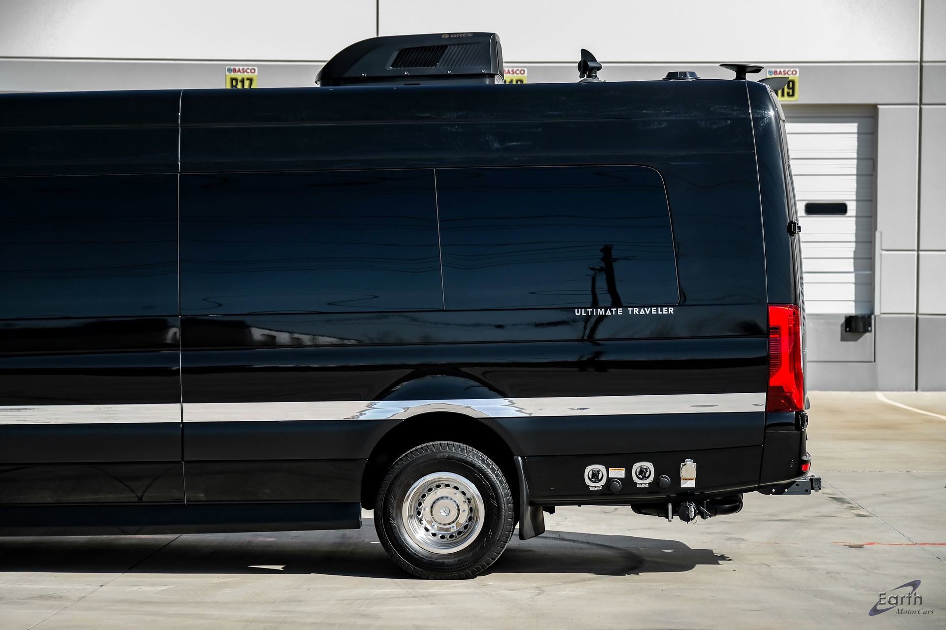 Used 2023 Mercedes-Benz Sprinter 3500 image 9