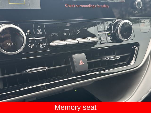 New 2026 Toyota Highlander Limited image 15