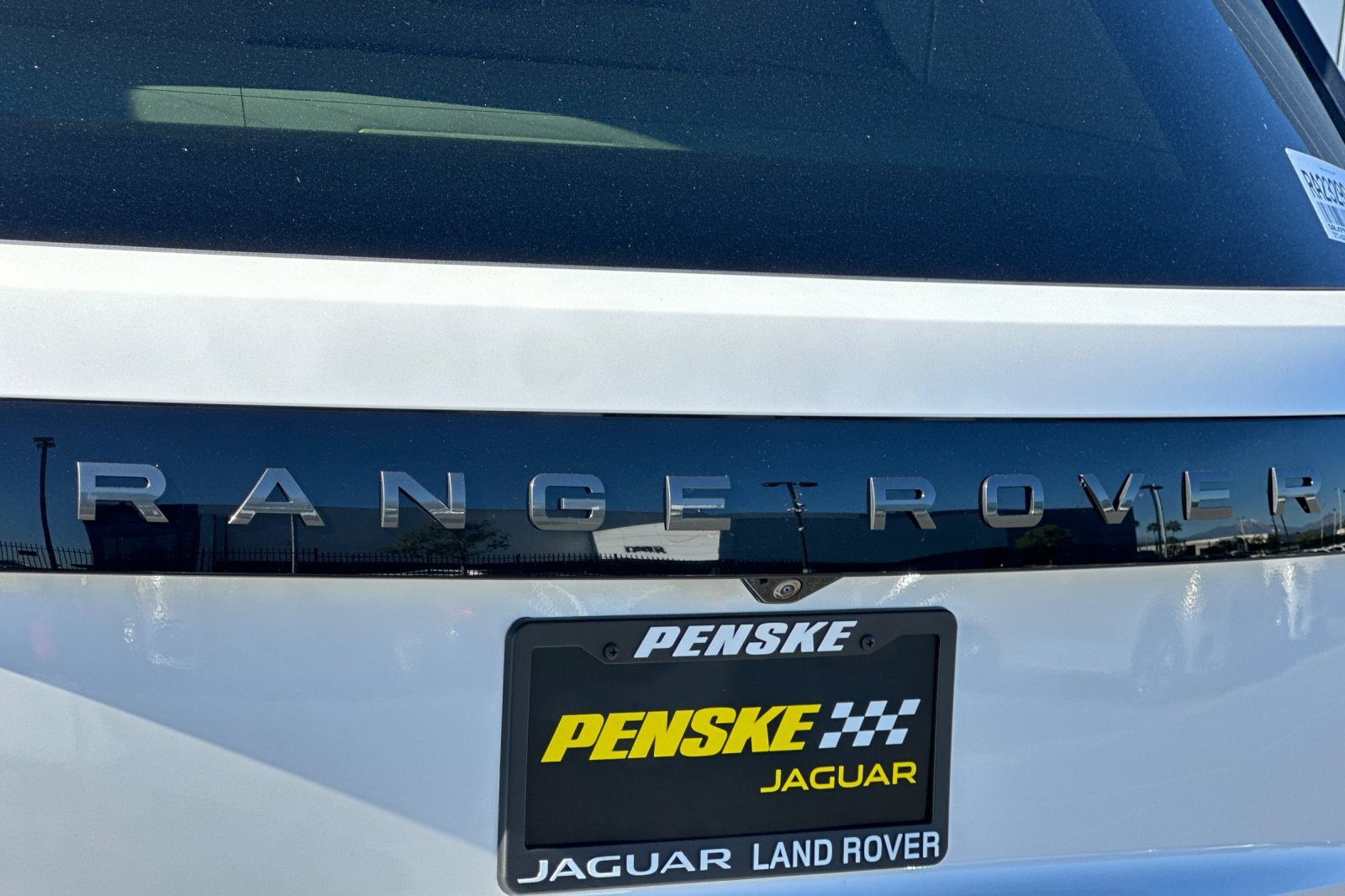 Certified 2024 Land Rover Range Rover SE image 34