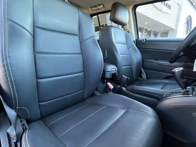 Used 2015 Jeep Patriot High Altitude image 28