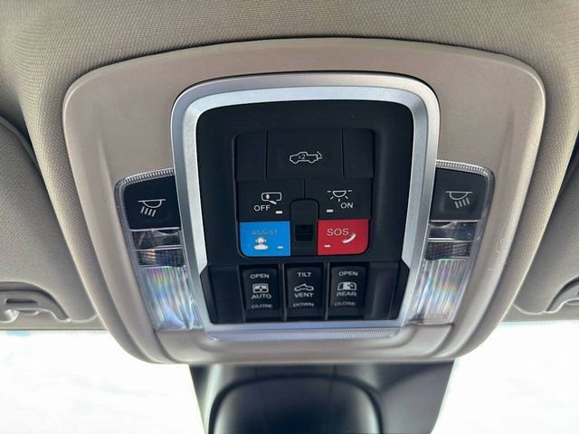 Used 2025 RAM 3500 Laramie image 41