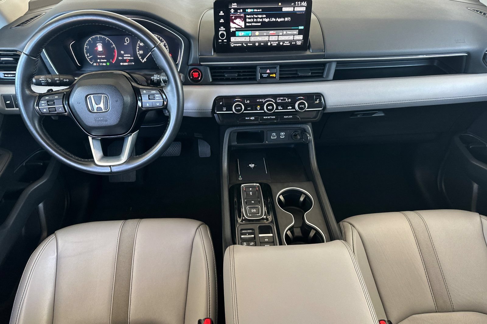 Certified 2025 Honda Pilot Touring image 13
