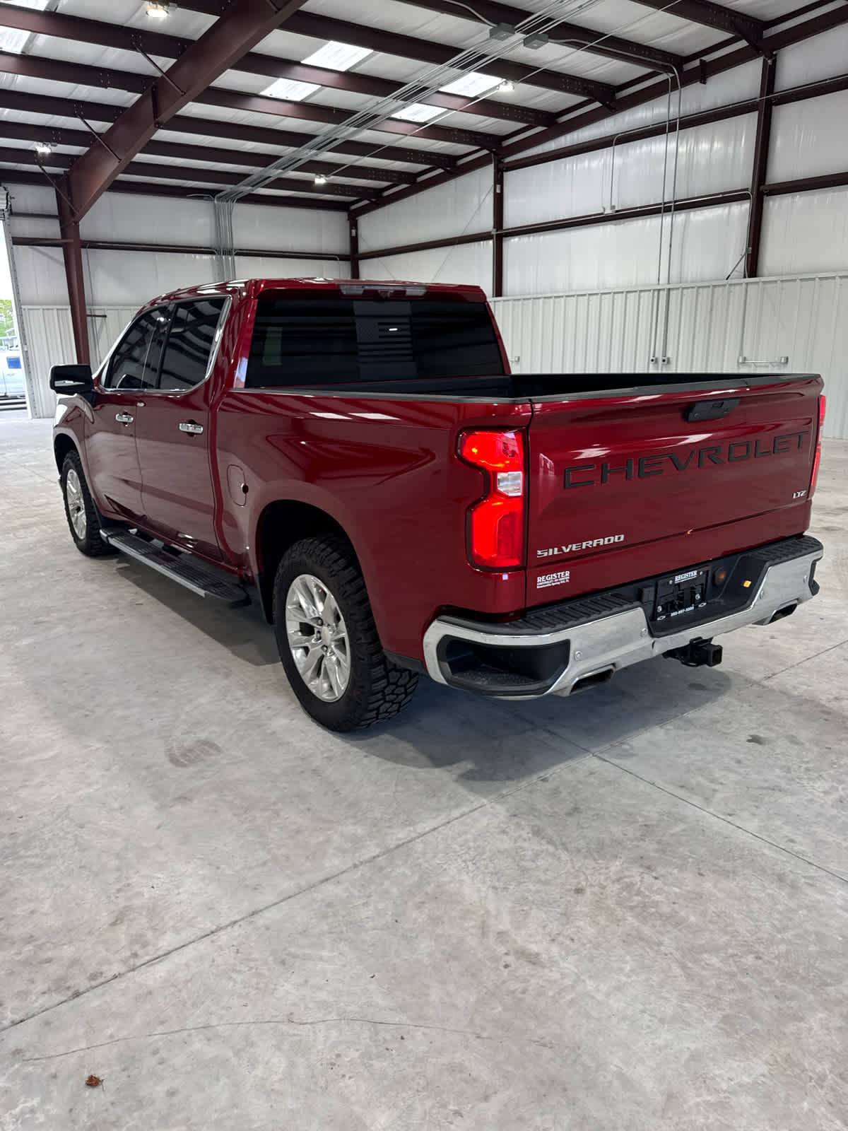 Used 2022 Chevrolet Silverado 1500 LTZ w/ LTZ Premium Package image 6