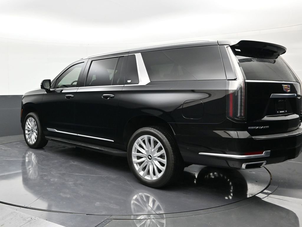 Certified 2025 Cadillac Escalade ESV Luxury image 3