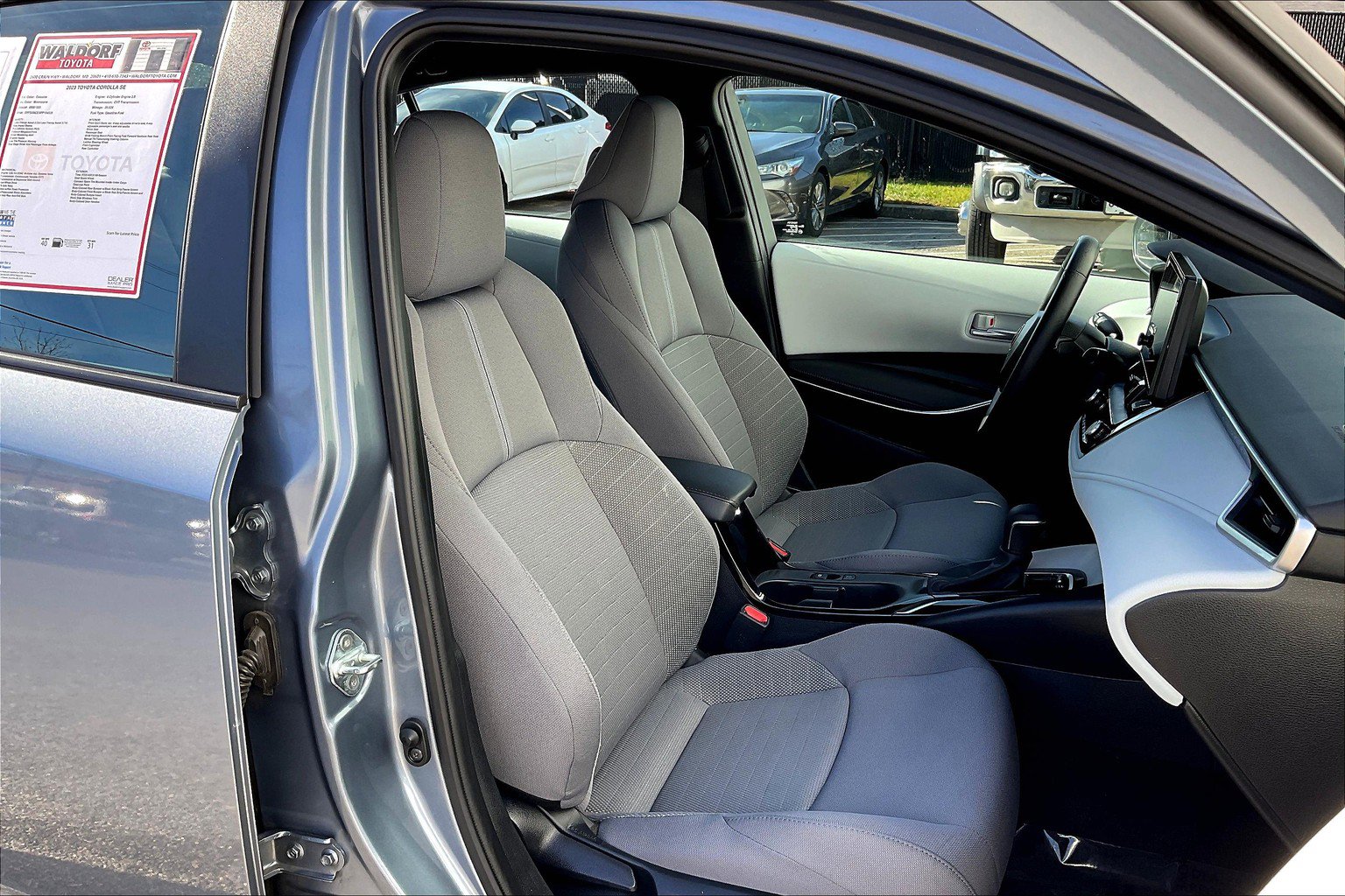 Used 2023 Toyota Corolla SE FWD image 9