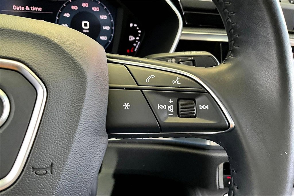 Used 2020 Audi Q3 2.0T Premium Plus w/ Premium Plus Package image 11