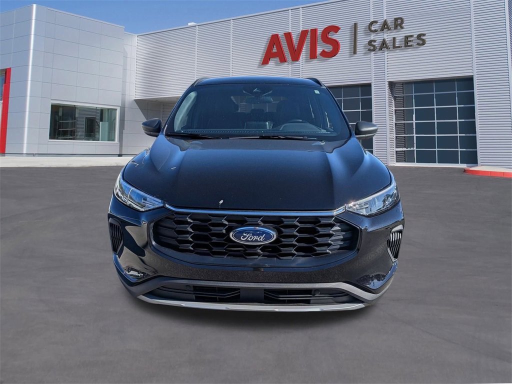 Used 2025 Ford Escape ST-Line image 2