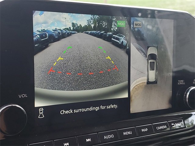 New 2025 Nissan Pathfinder SL w/ Black Appearance Package image 14