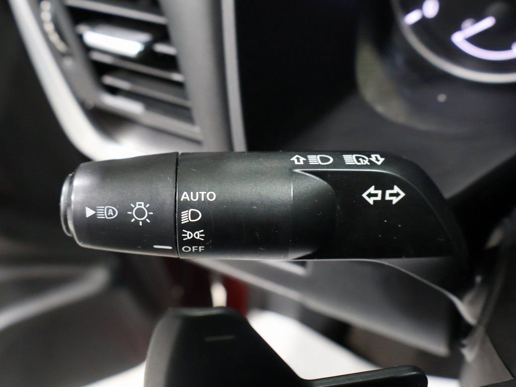 Used 2023 Nissan Rogue SV w/ SV Premium B Package image 41