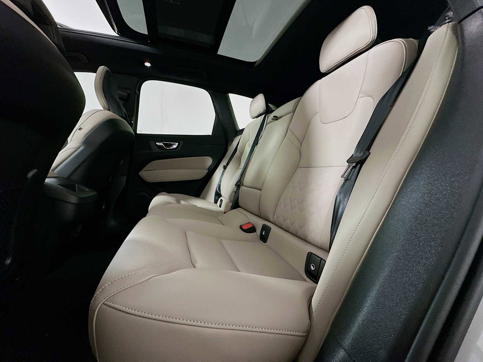 New 2026 Volvo XC60 B5 Core image 22