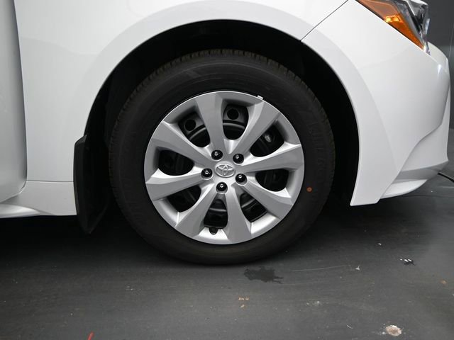 Used 2026 Toyota Corolla LE image 15