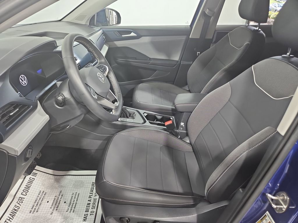 Certified 2024 Volkswagen Taos SE w/ Black Wheel Package image 12