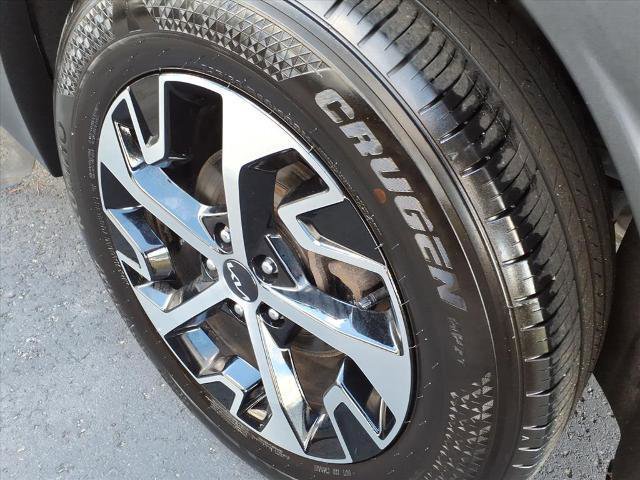 Used 2023 Kia Sportage EX image 30