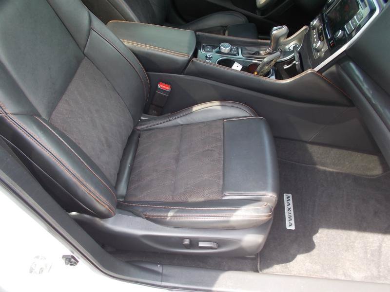 Used 2023 Nissan Maxima SR w/ Sport Mat Group FWD image 19