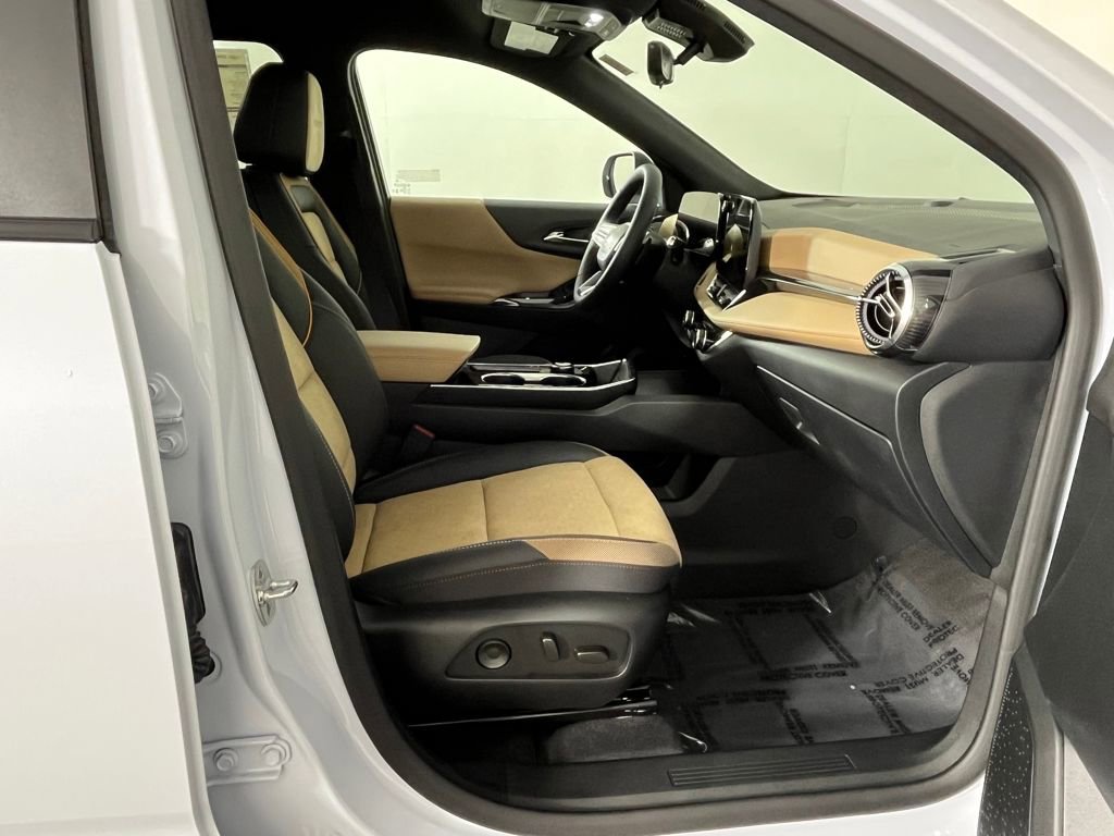 New 2026 Chevrolet Equinox ACTIV w/ Convenience Package III image 13