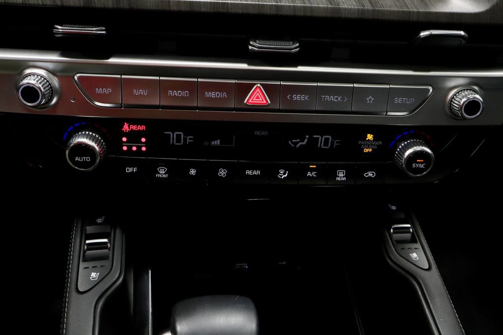 Used 2023 Kia Telluride EX w/ EX Captain's Chair Package image 36