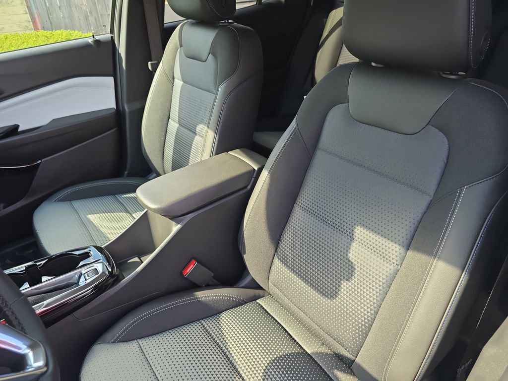 New 2026 Chevrolet Trax LT w/ Driver Confidence Package image 15