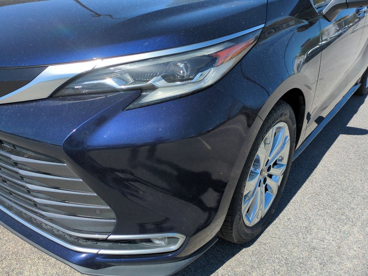 Used 2022 Toyota Sienna Platinum image 10