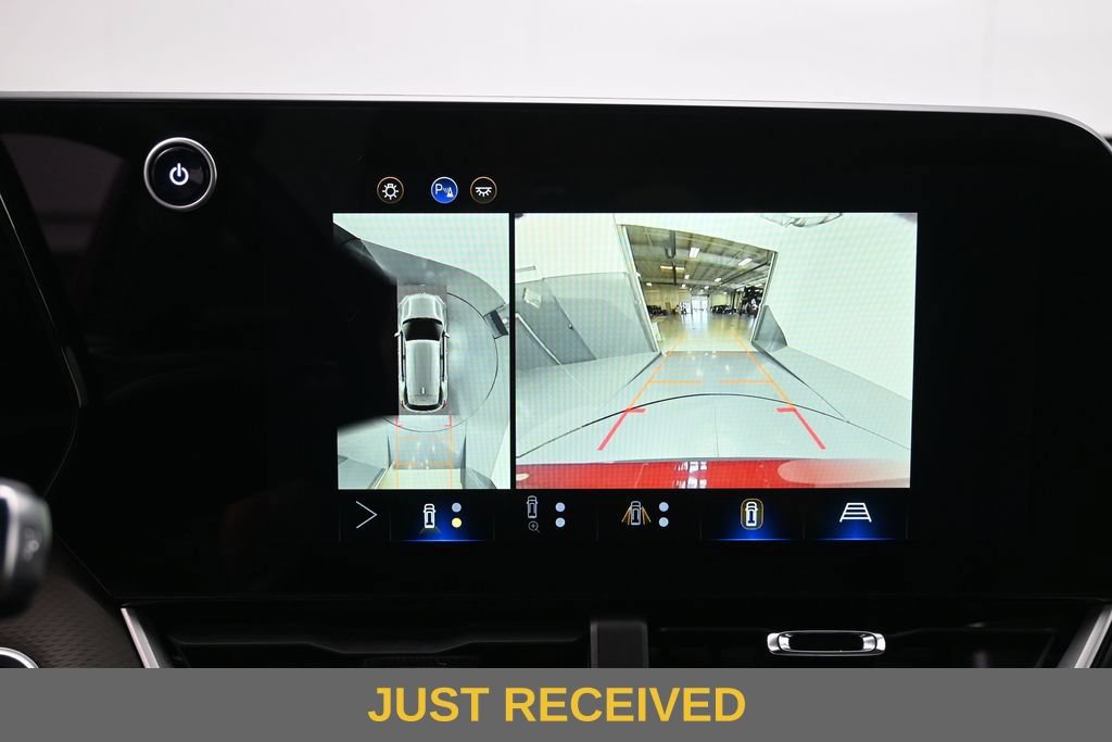 Used 2025 Chevrolet Equinox LT w/ Convenience Package II FWD image 12
