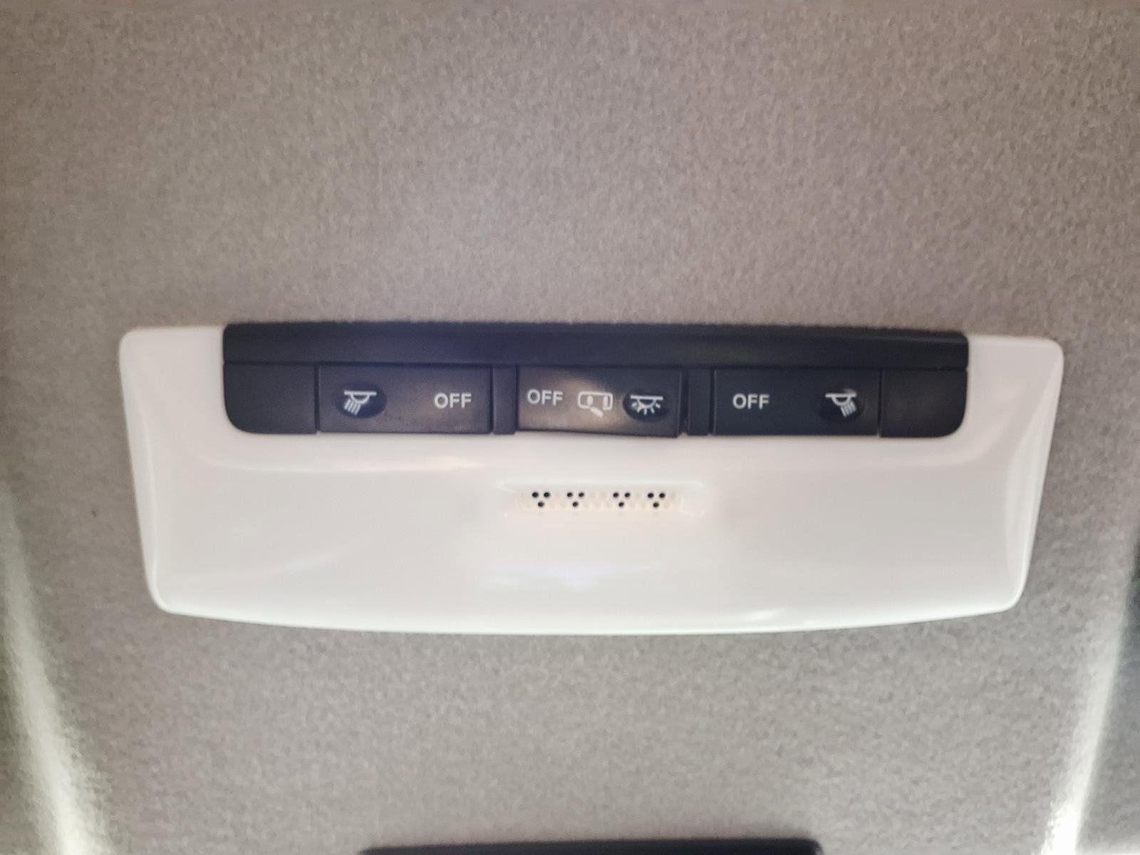 Used 2022 Nissan Kicks SV FWD image 22