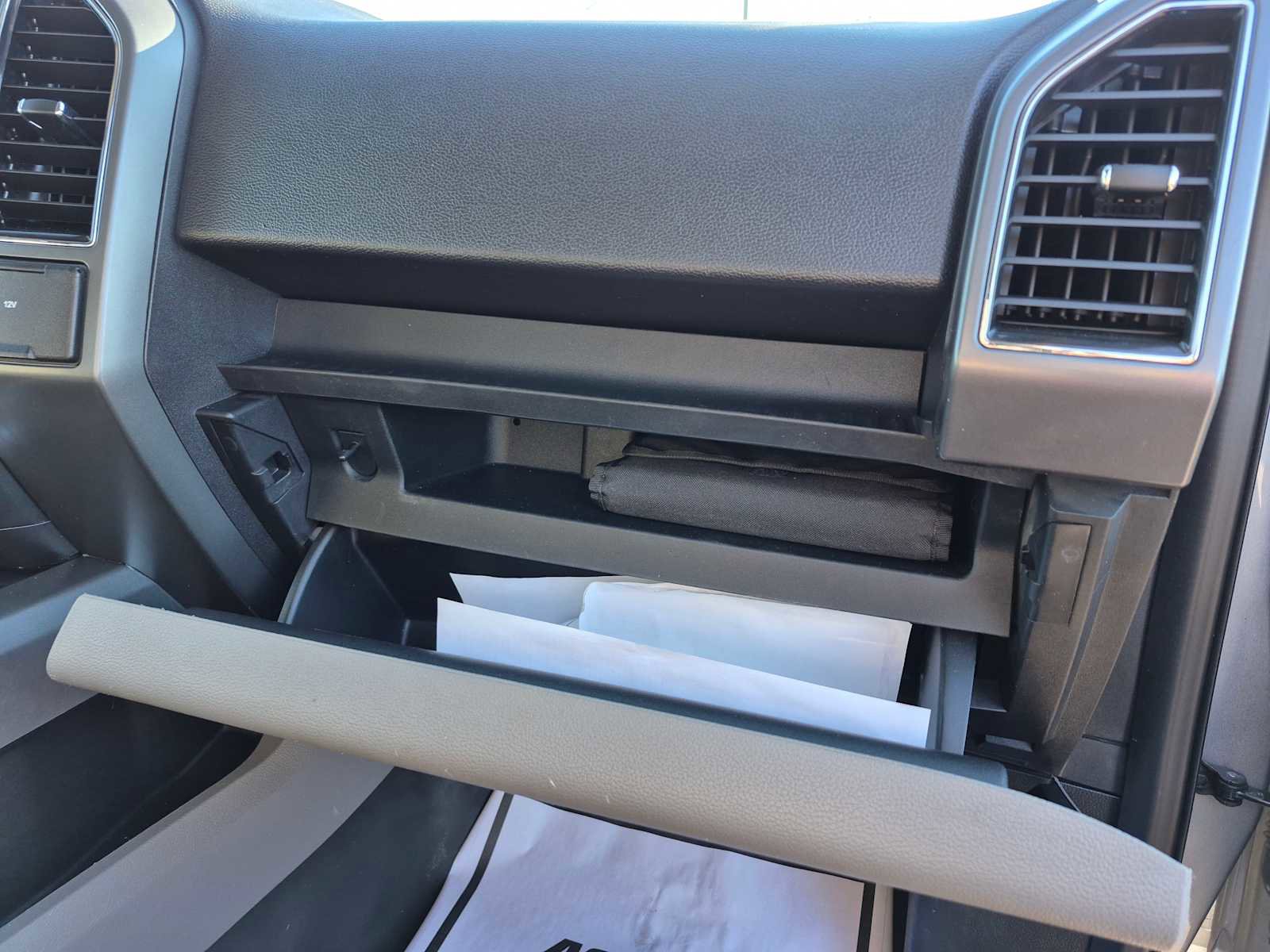 Used 2020 Ford F150 XLT w/ Heavy-Duty Payload Package image 32