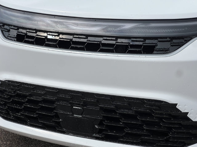New 2027 Chrysler Pacifica Select FWD image 36