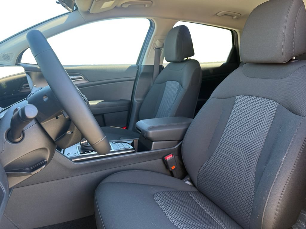 New 2026 Kia Sportage LX AWD/4WD image 9