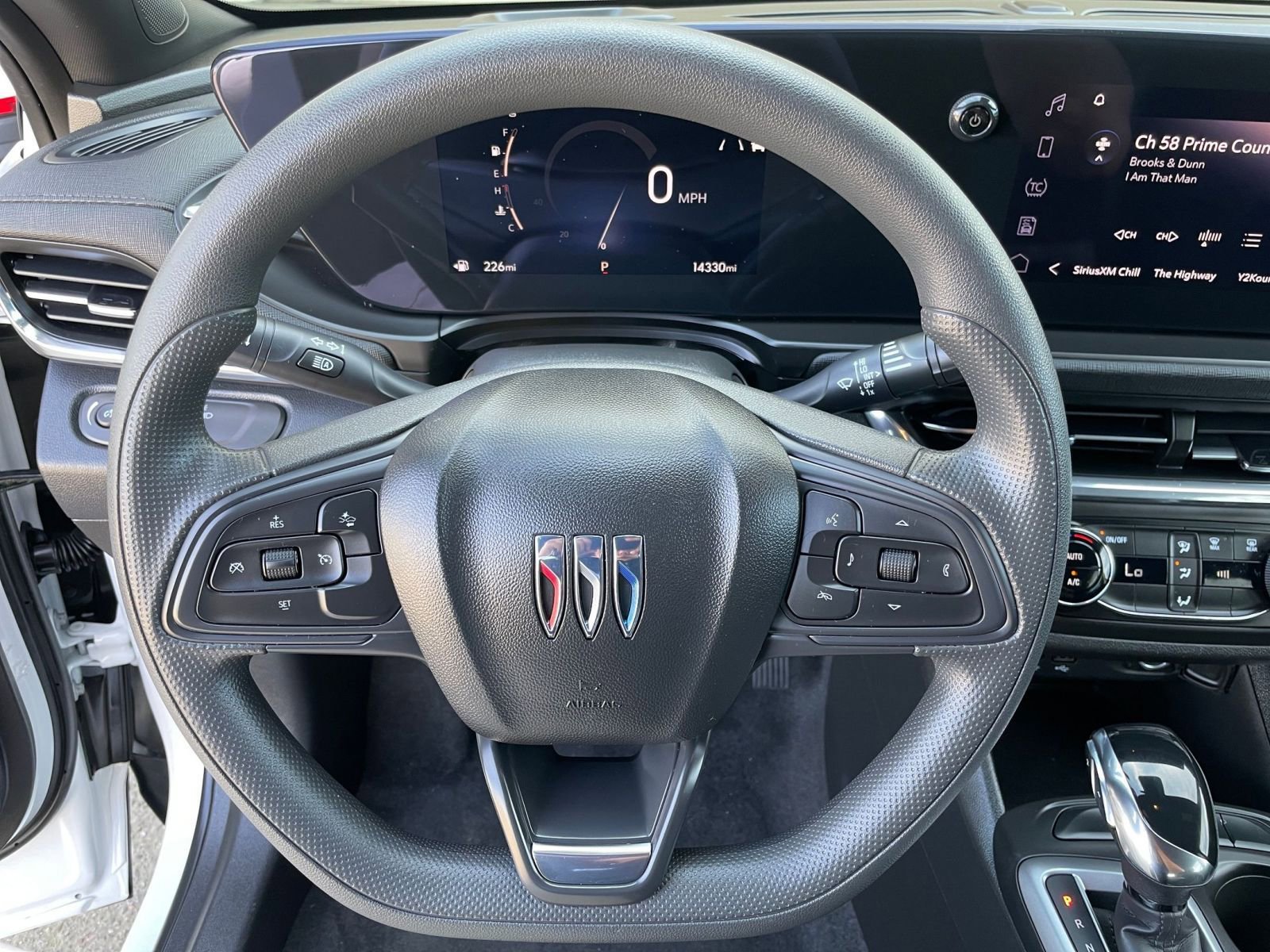 Used 2025 Buick Envista Preferred image 28