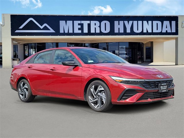 Certified 2025 Hyundai Elantra Sport image 1