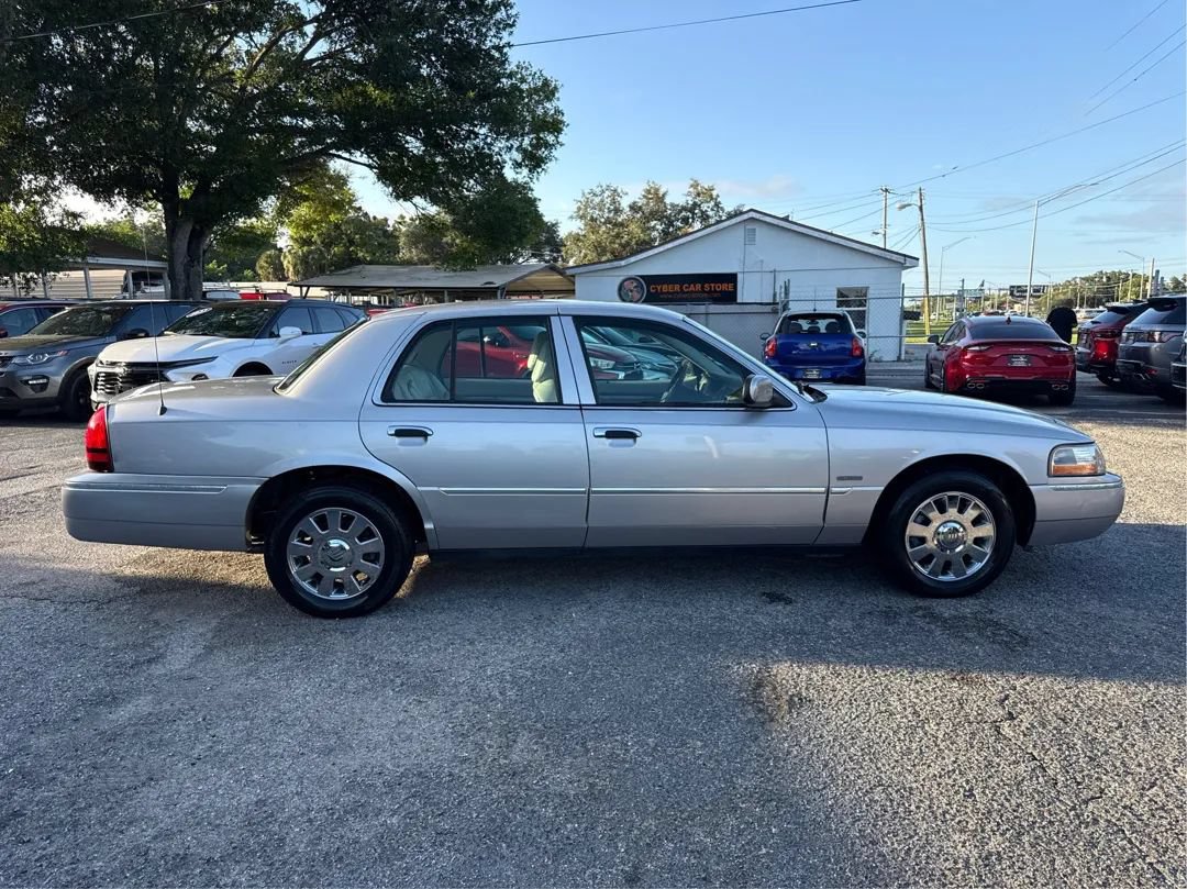 Used 2005 Mercury Grand Marquis LS RWD image 4