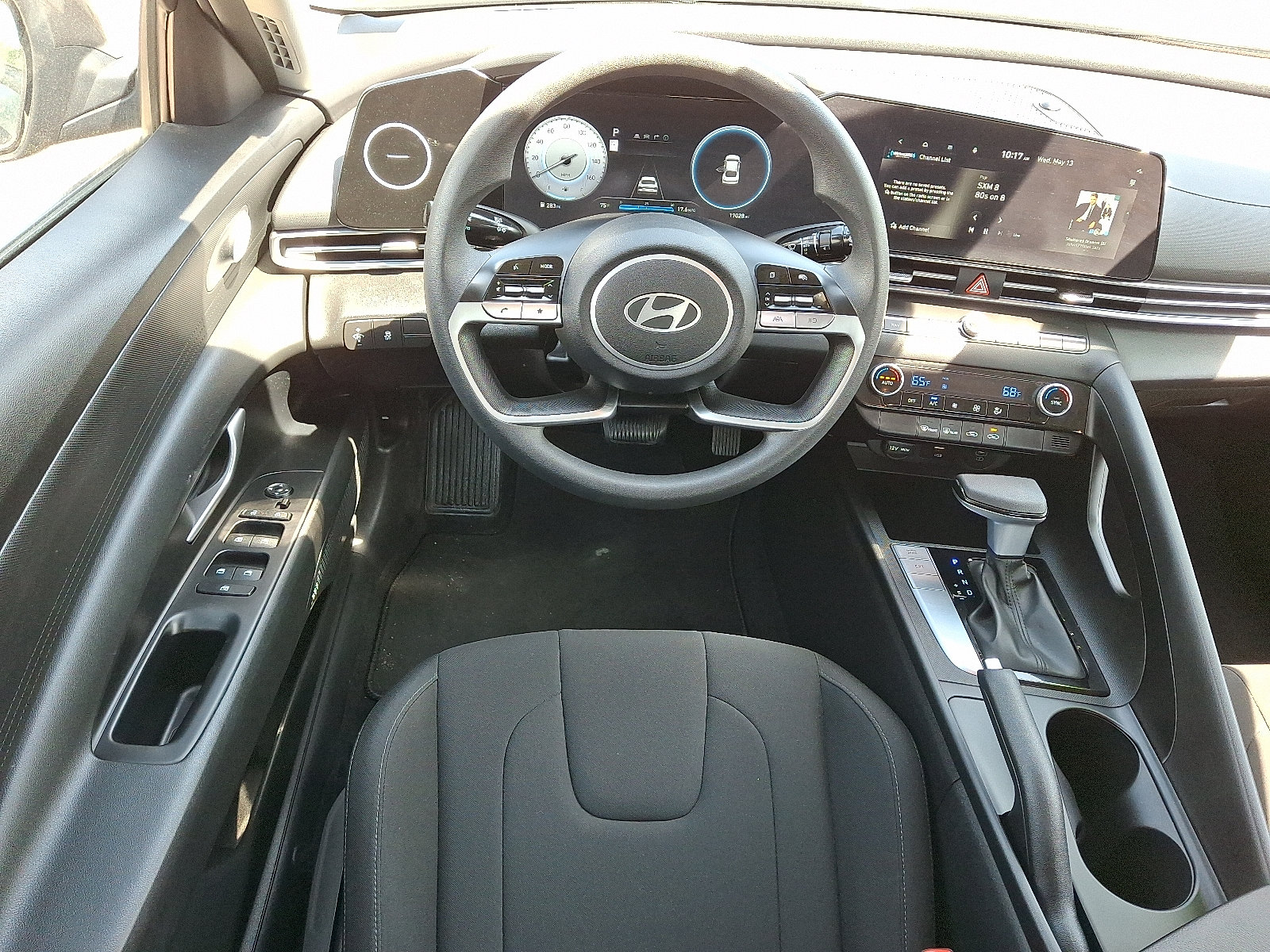 Used 2024 Hyundai Elantra SEL FWD image 11