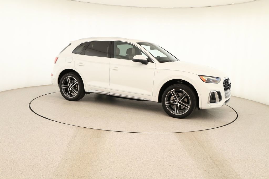 Certified 2022 Audi Q5 e Premium w/ Convenience Package image 8