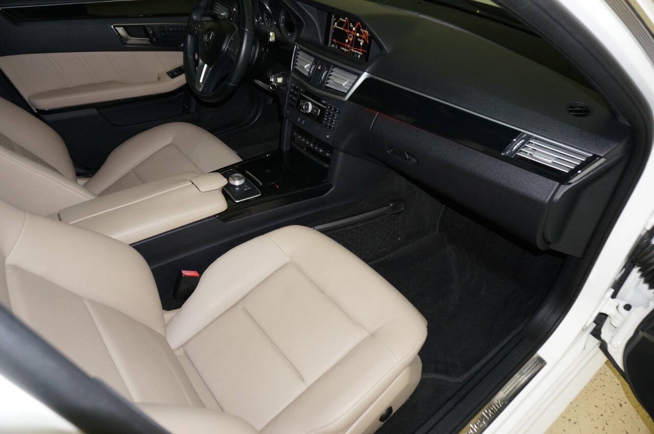 Used 2012 Mercedes-Benz E 350 Sedan image 20