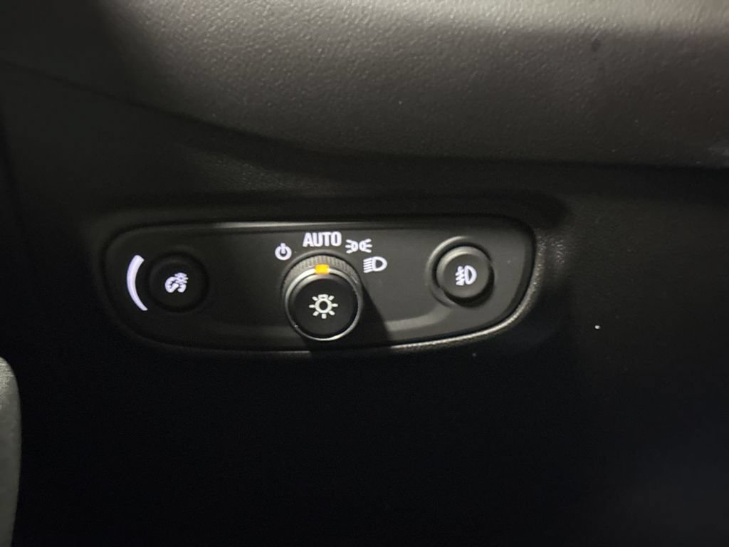 Used 2020 Chevrolet Equinox Premier AWD/4WD image 18