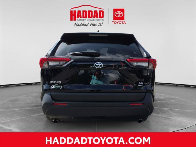 Certified 2024 Toyota RAV4 LE AWD/4WD image 4