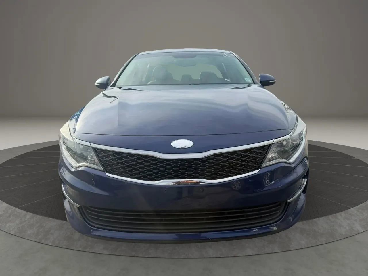 Used 2017 Kia Optima LX image 2