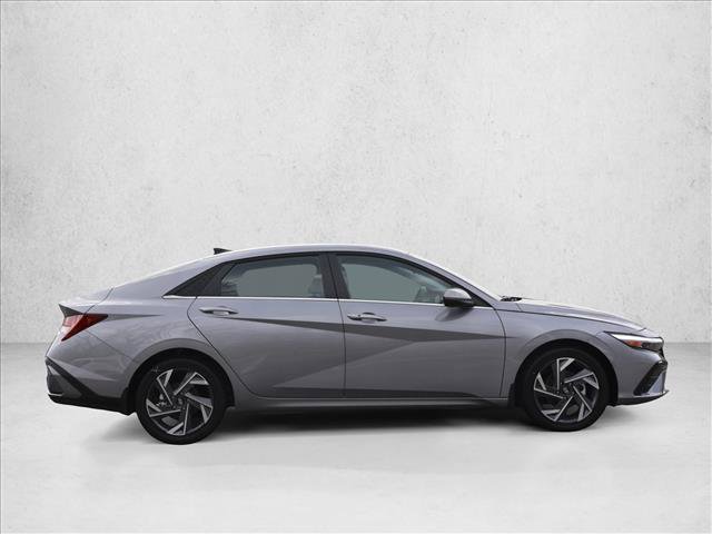 New 2025 Hyundai Elantra SEL FWD video 4