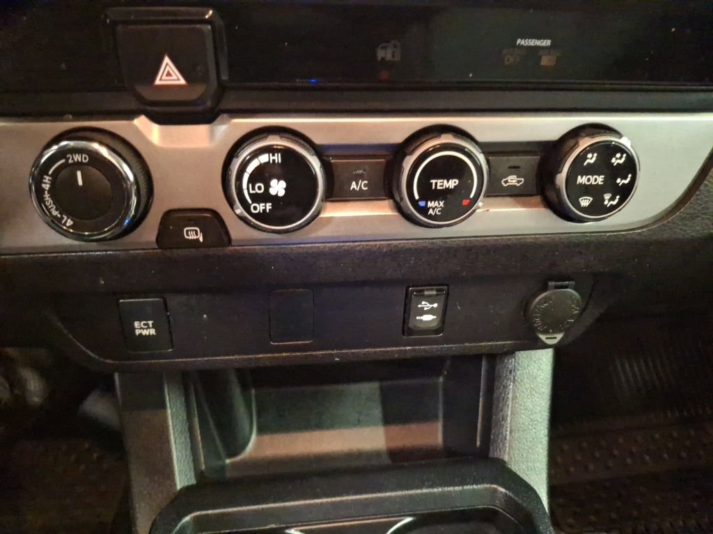 Used 2017 Toyota Tacoma SR5 w/ Tow Package image 20