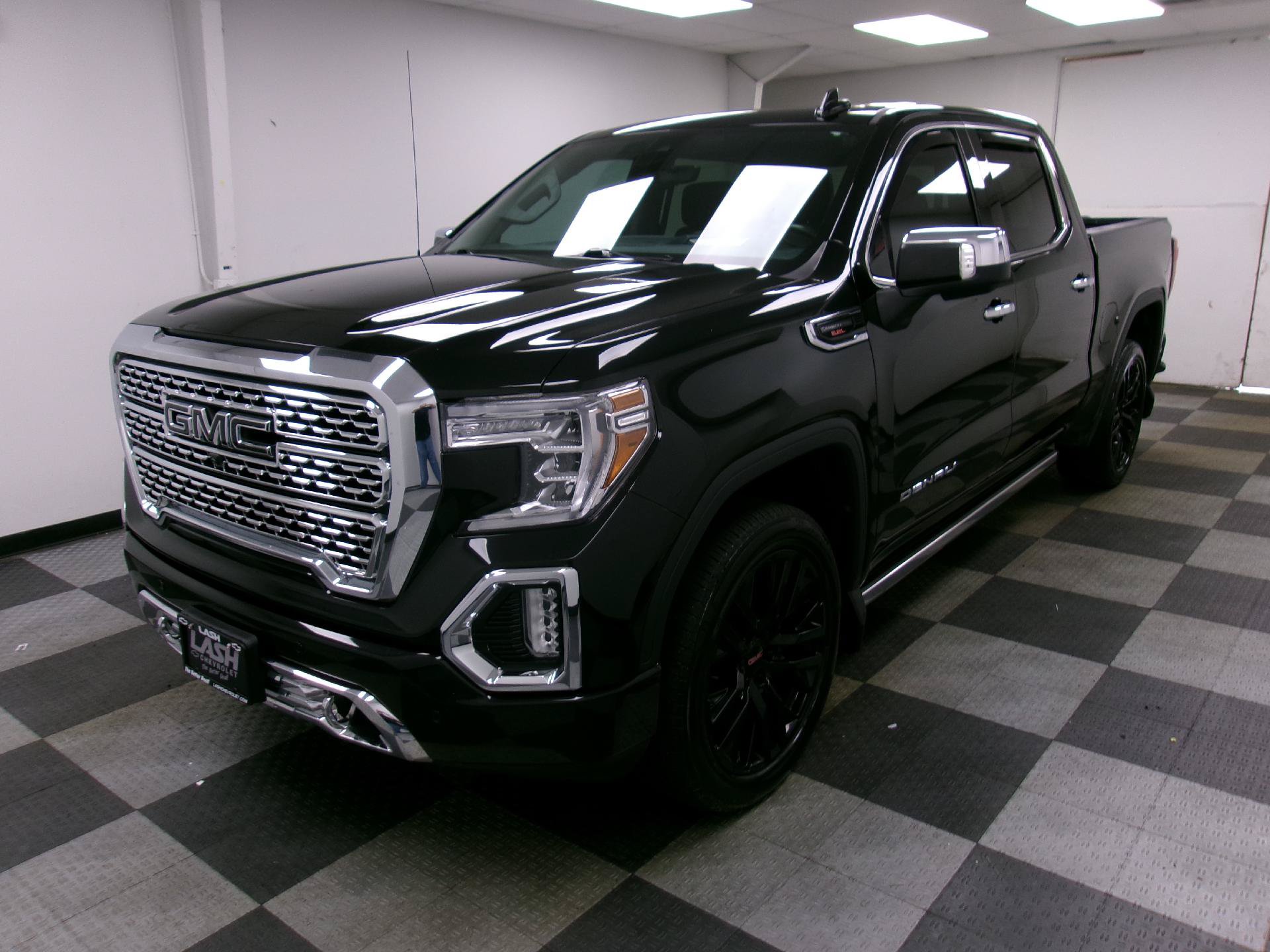 Used 2021 GMC Sierra 1500 Denali w/ Denali Carbonpro Edition AWD/4WD image 1
