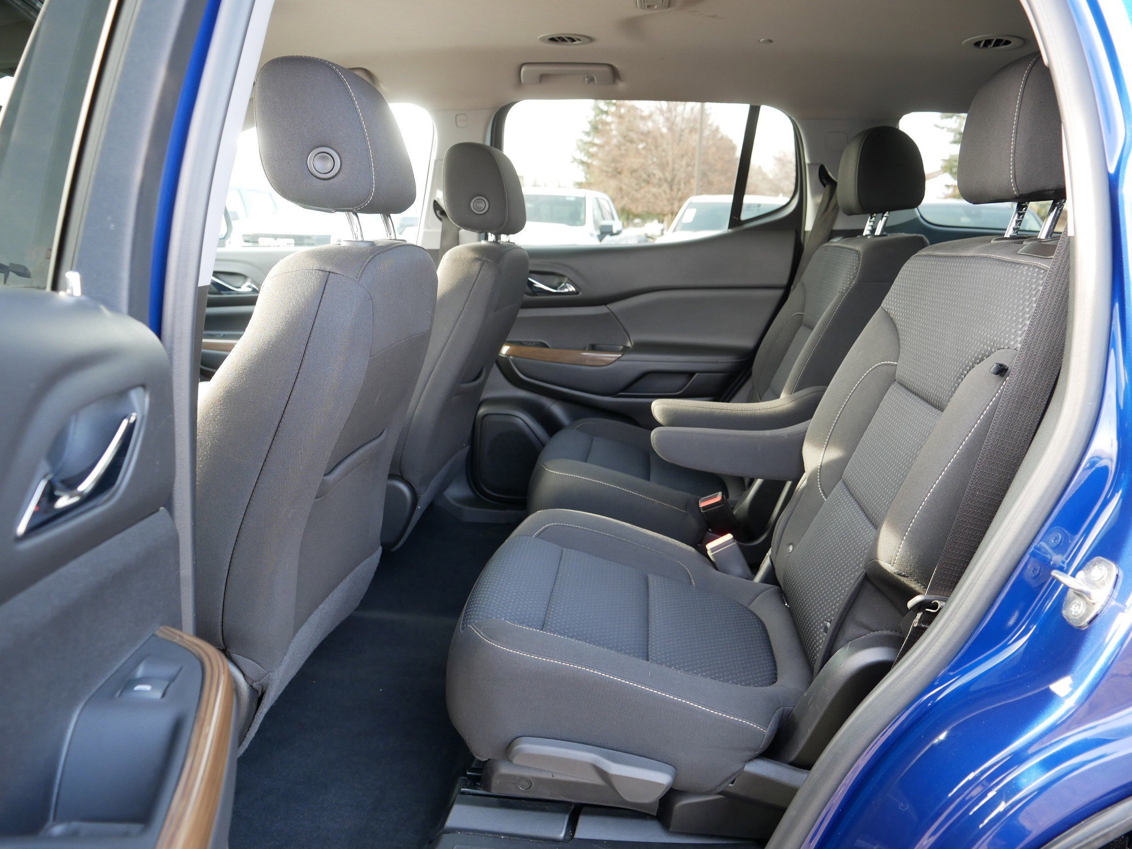 Used 2023 GMC Acadia SLE w/ Driver Convenience Package image 35