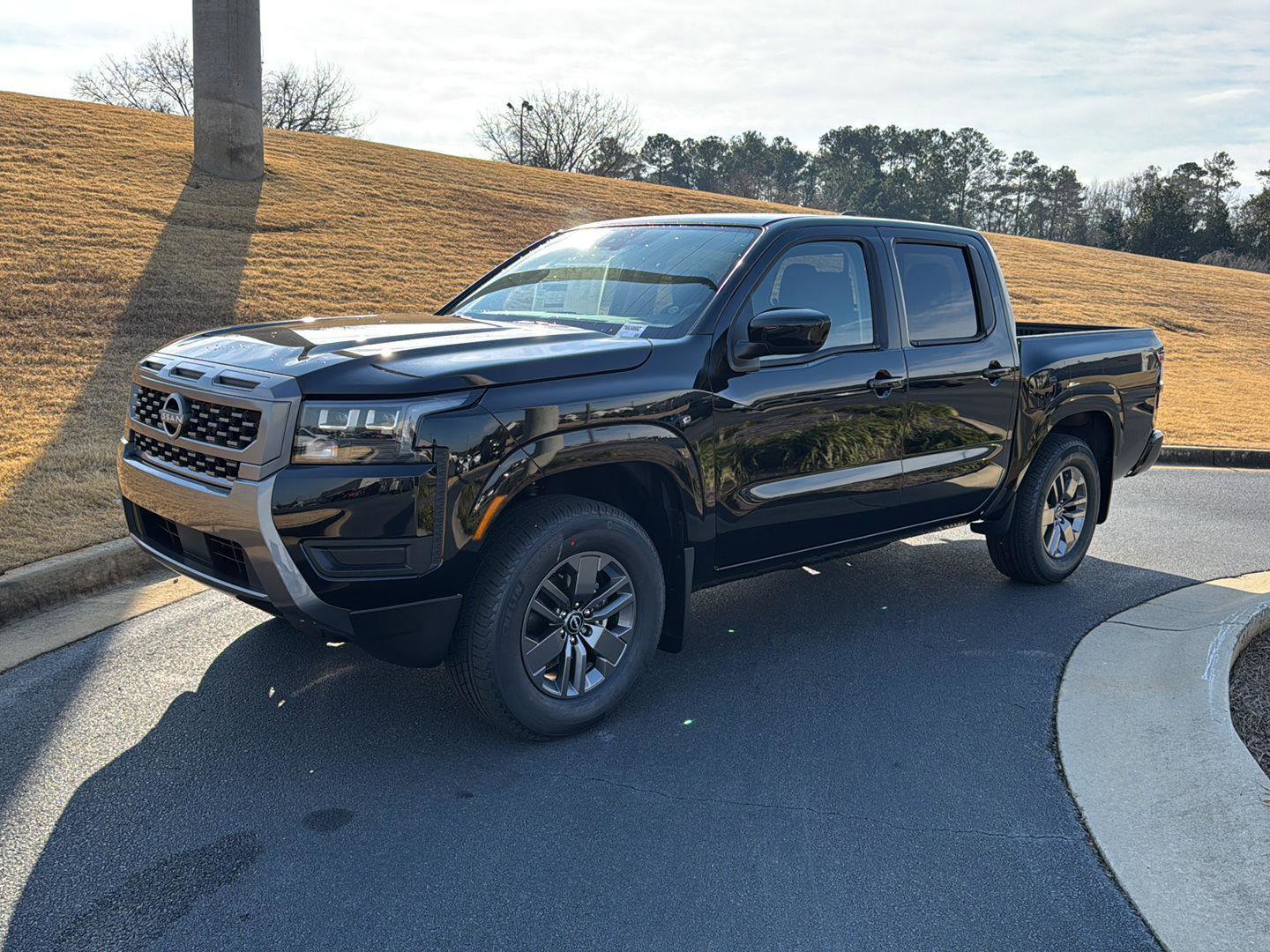 New 2026 Nissan Frontier SV w/ SV Convenience Package RWD image 2