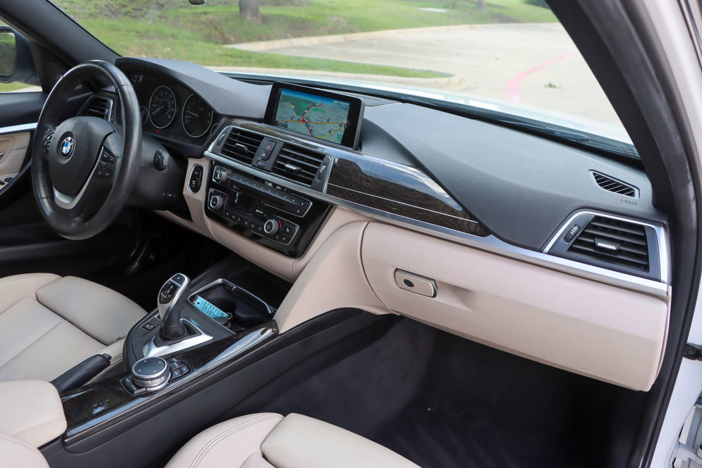 Used 2016 BMW 328i Sedan RWD image 23